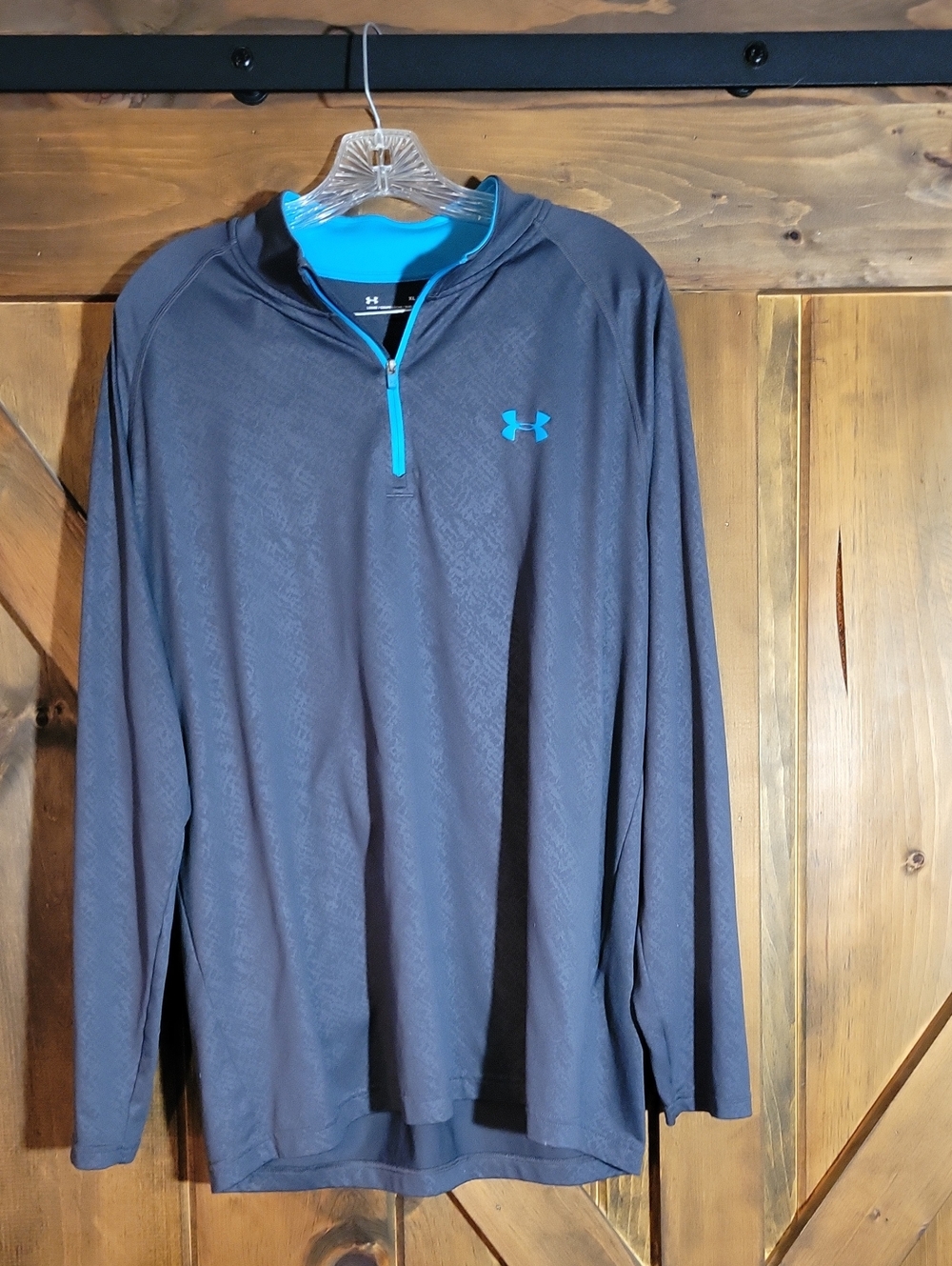 Under Armour Heat Gear Men’s Gray Performance Quarter-Zip with Blue Accents